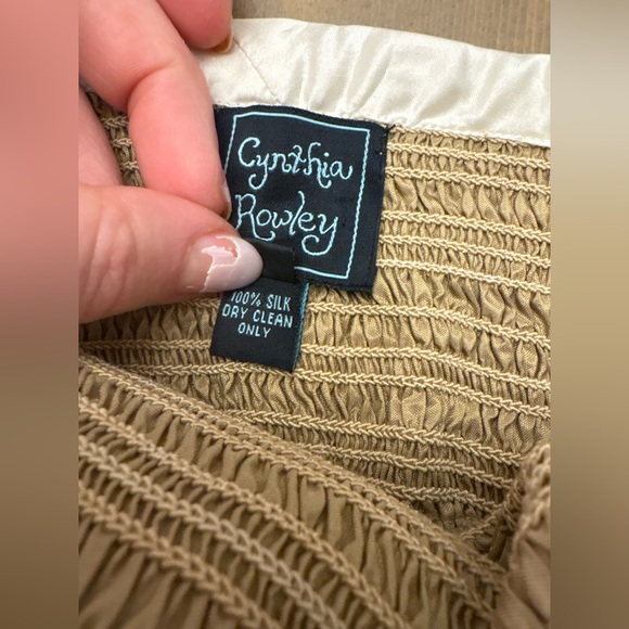 Vintage Cynthia Rowley Silk Tan and White Halter Dress Size 0 - Picture 4 of 6